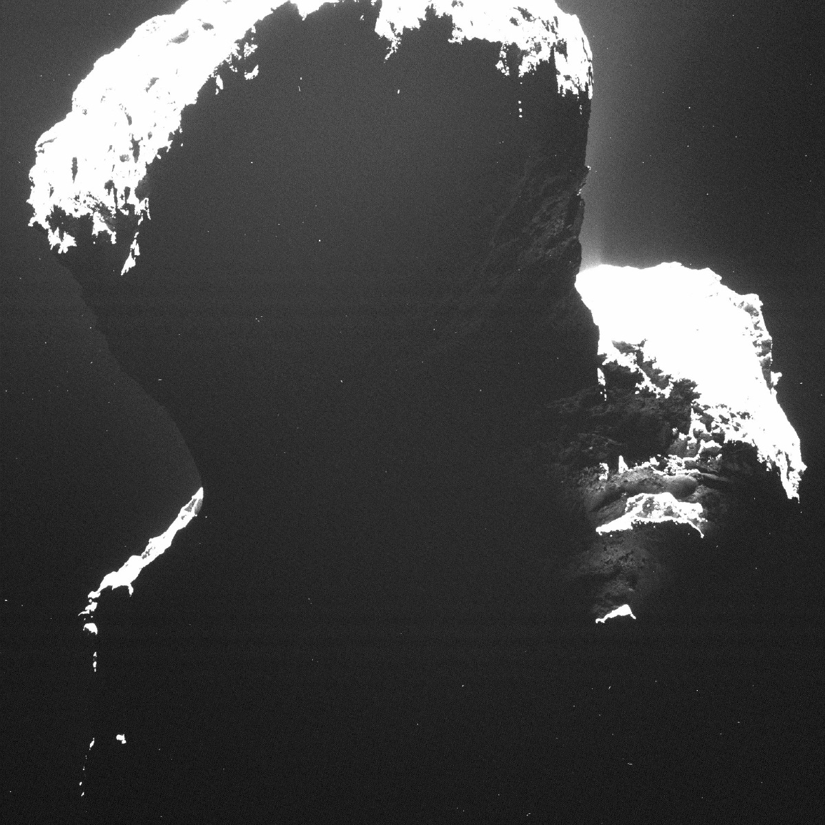 Rosetta Spacecraft Sees the 'Dark Side' of a Comet (Photos)